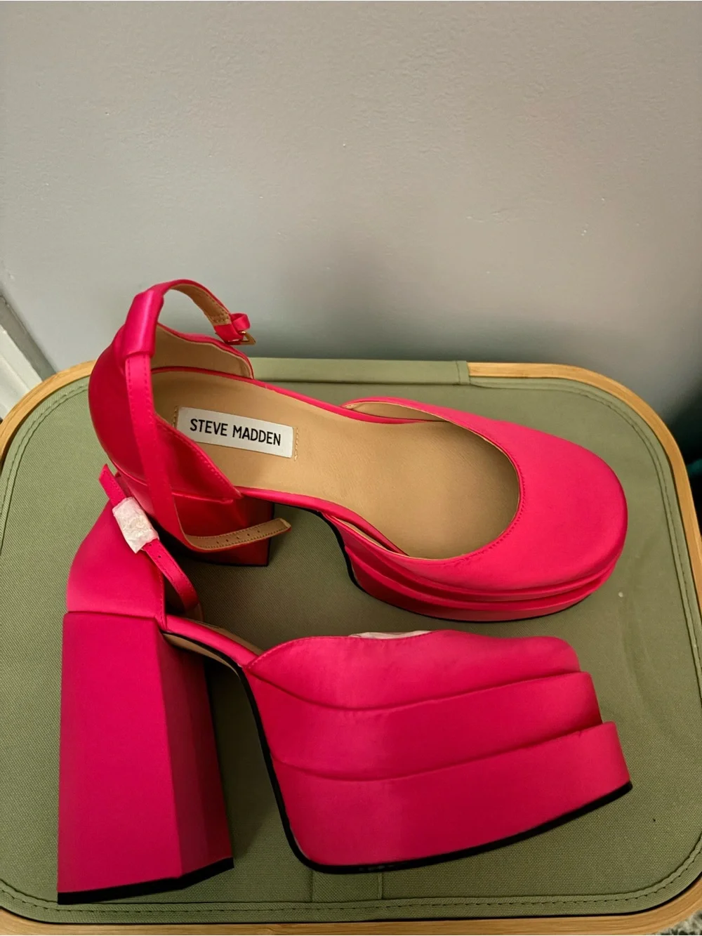 Steve Madden Neon Pink Platform Block Sandals